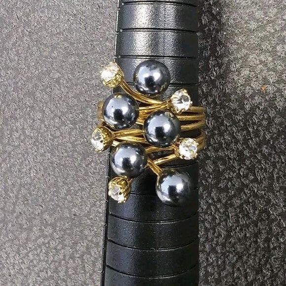 Jewelry - Costume Ring Faux Black Pearl Rhinestone Size 7.25 Gold Tone Wire Cocktail